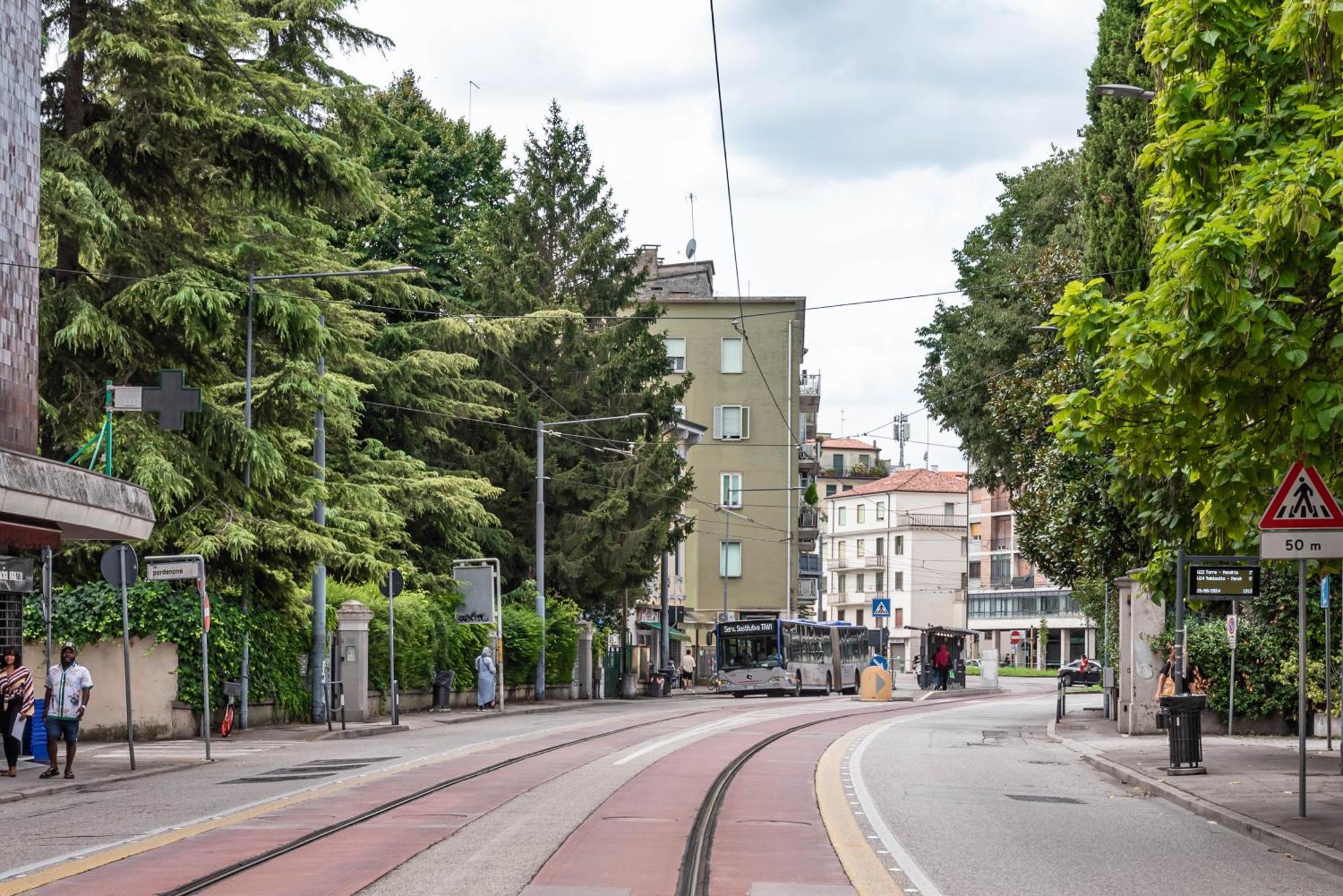 Italstay - Aspetti Shining 9 - 2 Min Tram Stop Padova Luaran gambar
